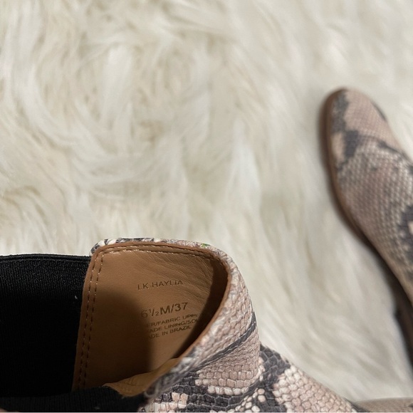 Women’s Lucky Brand Haylia Snake Print Boots 7 US! - Picture 8 of 9